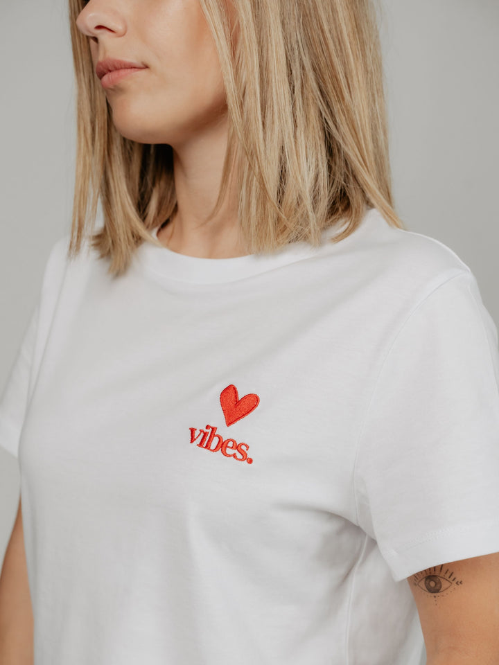 "LOVE VIBES" T-Shirt Regular