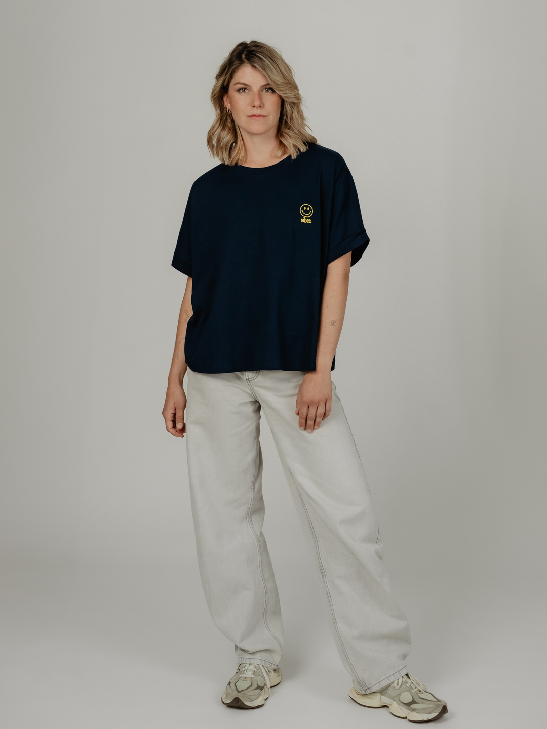 "HAPPY VIBES" T-Shirt Oversized