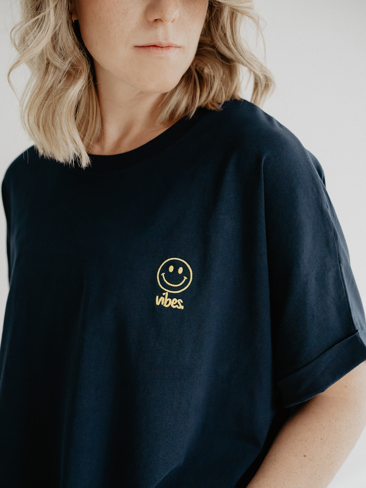 "HAPPY VIBES" T-Shirt Oversized