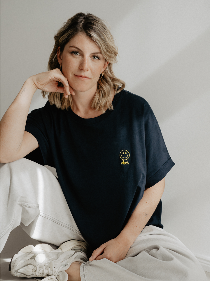 "HAPPY VIBES" T-Shirt Oversized