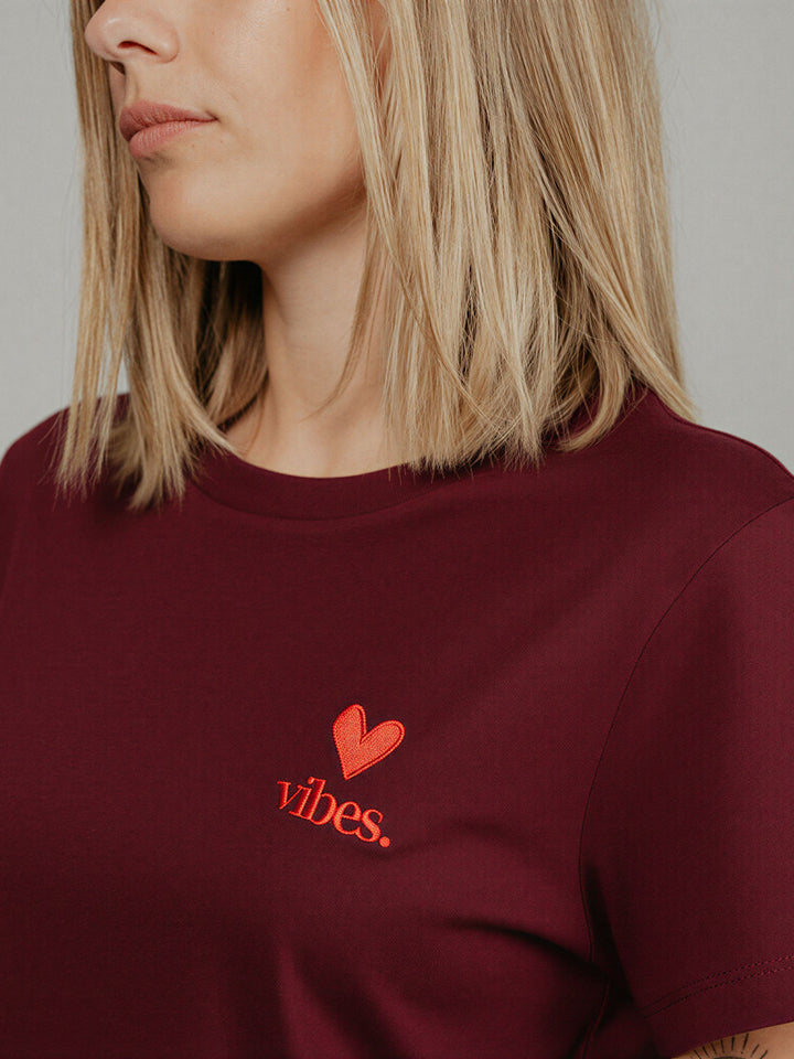 "LOVE VIBES" T-Shirt Regular