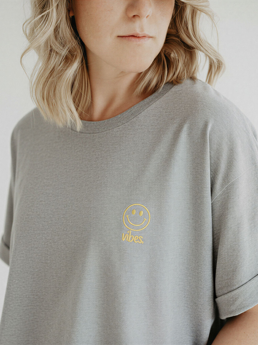"HAPPY VIBES" T-Shirt Oversized