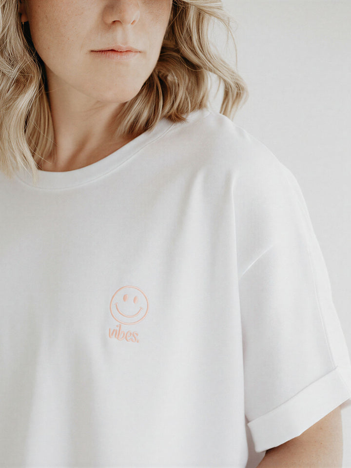 "HAPPY VIBES" T-Shirt Oversized