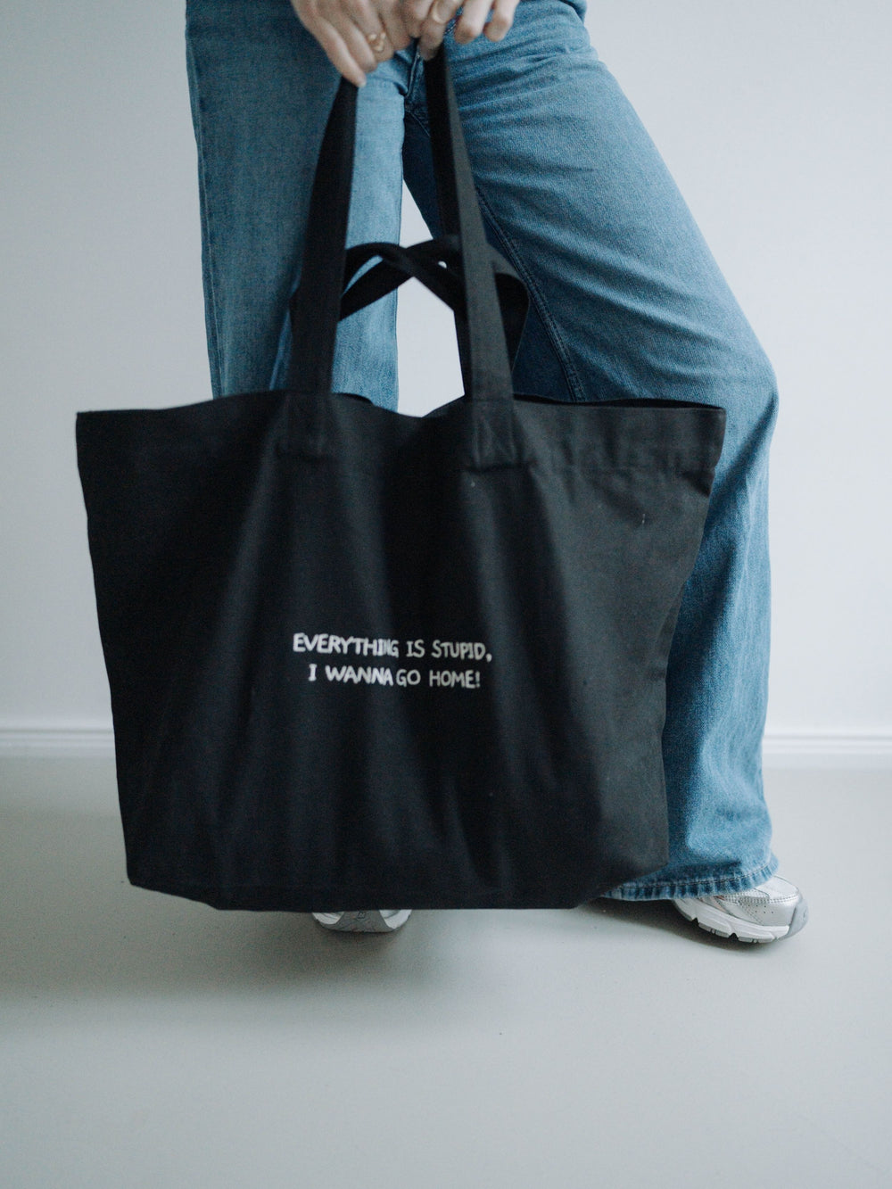 "EVERYTHING IS STUPID" CANVAS SHOPPER