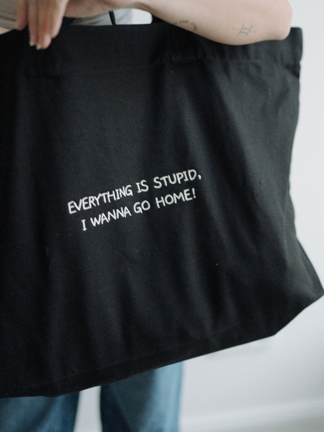 "EVERYTHING IS STUPID" CANVAS SHOPPER