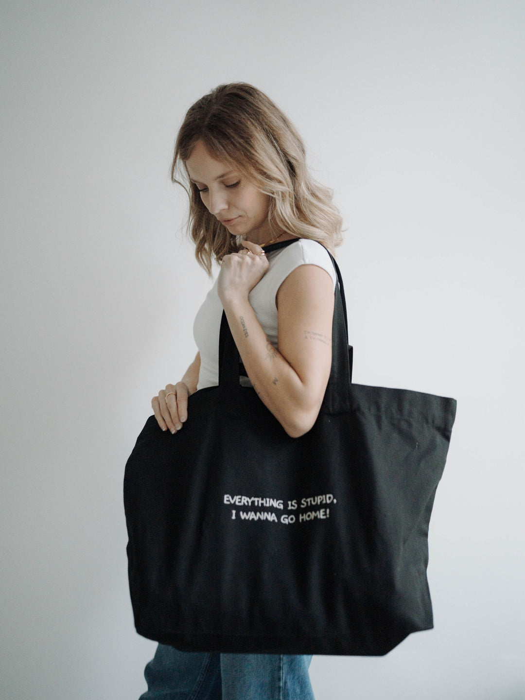 "EVERYTHING IS STUPID" CANVAS SHOPPER