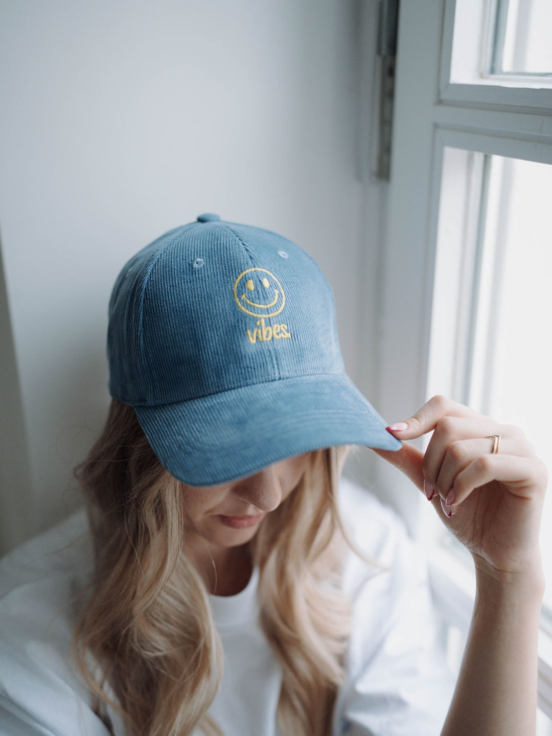 "HAPPY VIBES" BIO-CORD CAP