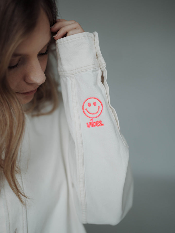 "HAPPY VIBES" RELAXED TWILL HEMD NEON EDITION